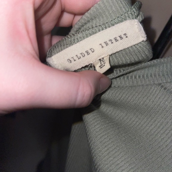 Green shirt - Picture 2 of 2